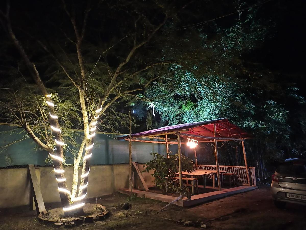 Assam Villa - By Storyweavers Retreat Jorhāt Buitenkant foto